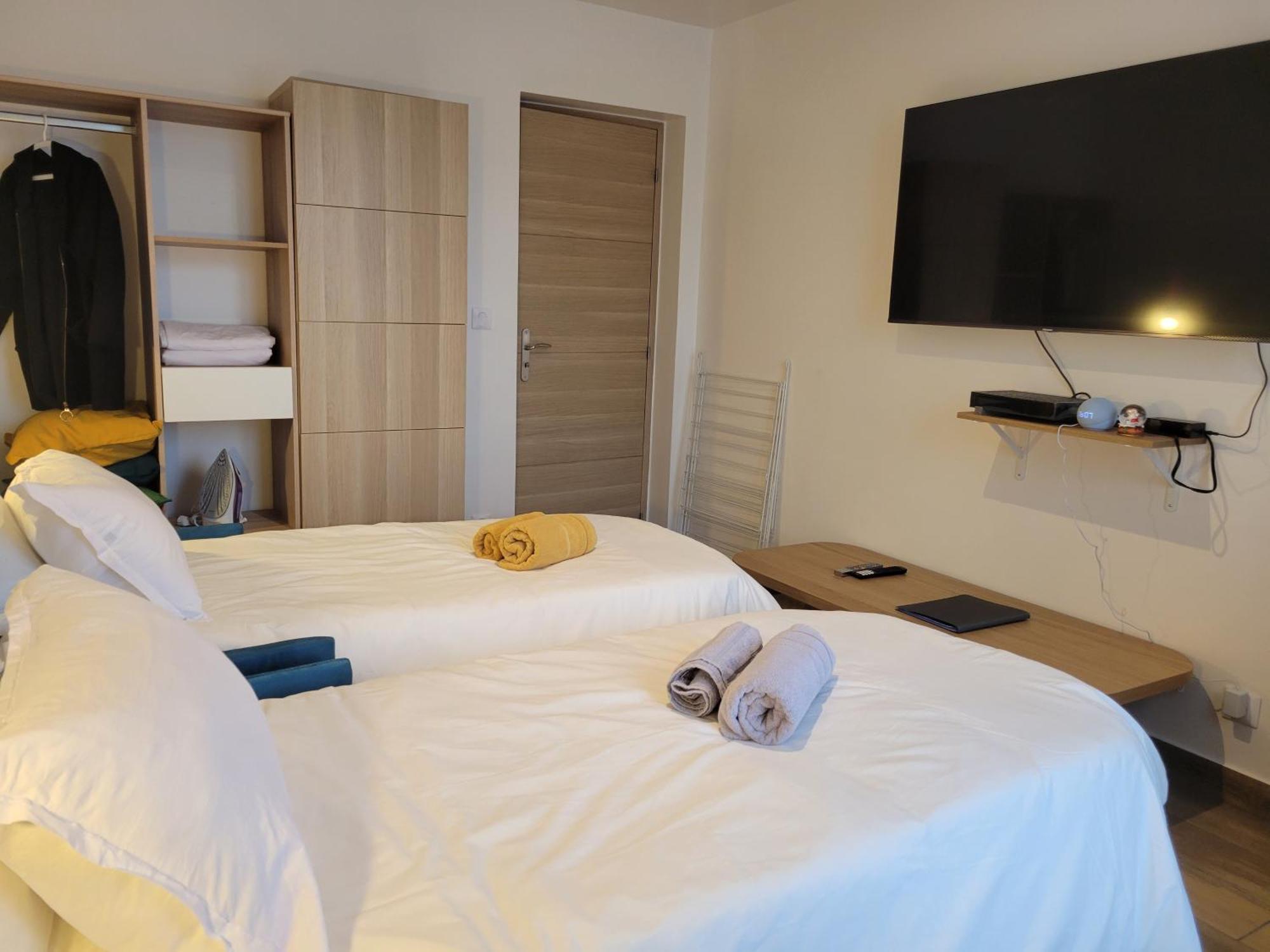 Amazing Apartment A Stone'S Throw From The City Of Lights - Paris Clichy Eksteriør billede